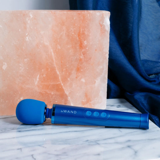 Petit Rechargeable Wand från Le WAND hos NordicSin.se